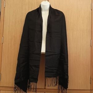 NWOT X SHUX One Size Black Self Storing Shawl